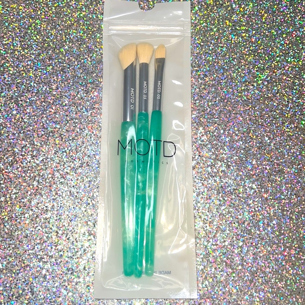 ✨🆕✨ MOTD Cosmetics Seas of the Day Brush Set - Picture 3 of 4